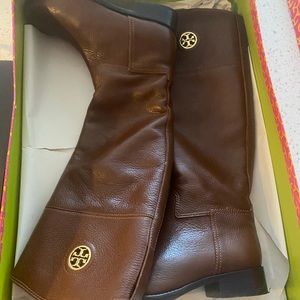 AUTHENTIC TORY BURCH BOOTS women 6